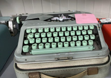 Macchina da Scrivere -"Hermes