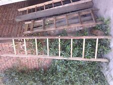 Antica vecchia scala legno pioli cascina fienile ornamentale