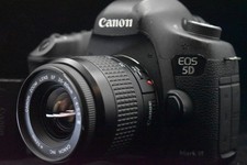 [US Duty Paid] Canon EOS 5D