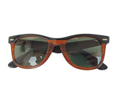 RAY BAN WAYFARER B&L street