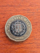 Moneta da 1 sterlina 2015