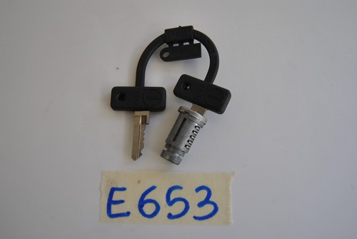 Piaggio vespa cylinder side - vespa,