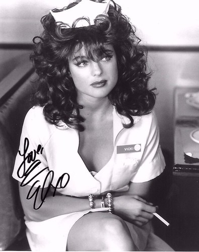 Foto firmata erika eleniak - erika,