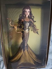 Medusa Barbie Etichetta Oro