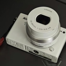 Nikon 1 J4 18.4MP Digital