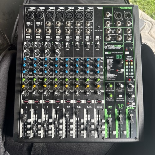 Mixer analogico professionale