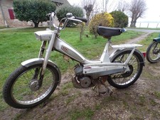 Motobecane Av 40 mobylette