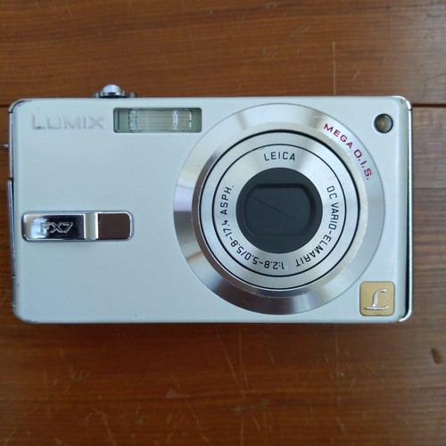 Fotocamera digitale compatta