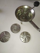 TRITA VERDURE A MANO Schiaccia Verdure in Acciaio Inox