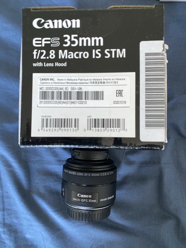 Canon 35mm 8 macro is - f/2,8,