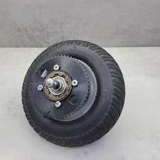 Gruppo pneumatici e ruote