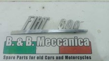 FREGIO LOGO CROMATO SCRITTA FIAT 600 (RS159)