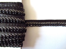 10 METRES DE GALON VINTAGE EN SIMILI CUIR AVEC ANNEAUX MÉTAL-N°TI66