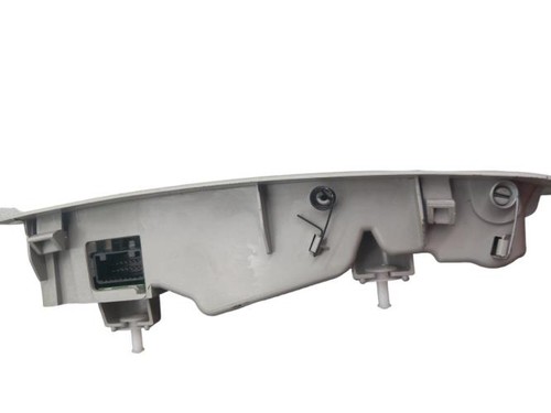 Luce cortesia toyota verso - cortesia,