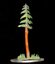 piccola vecchia statuetta in
