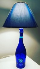 lampada da tavolo con bottiglia di prosecco paralume blu ssc napoli 