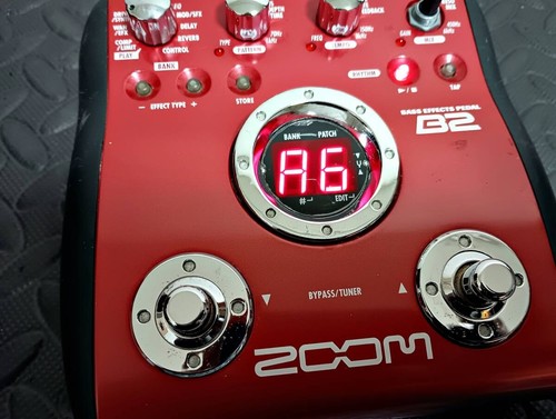 Zoom pedale basso - zoom,