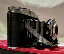 Antica macchina fotografica