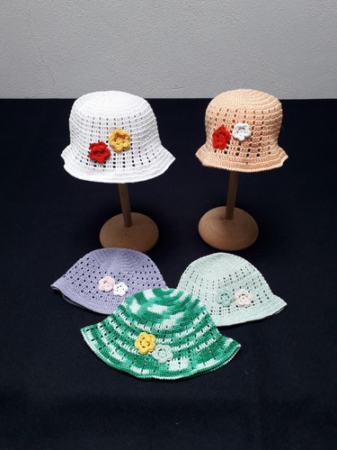 Lotto cappellini uncinetto - 5,
