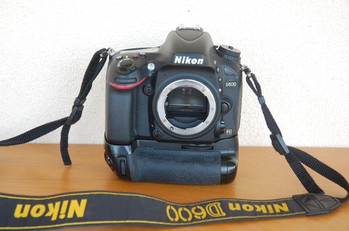 Nikon d600 full frame - nikon,