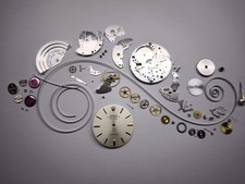 Servizio professionale di revisione orologi di lusso e sostituzione assi bilanci
