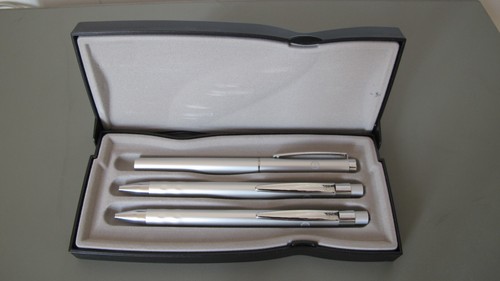 New senator set - new, advertising