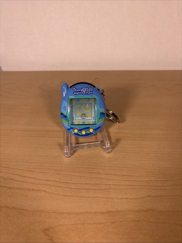 Vintage 2004 tamagotchi - vintage,