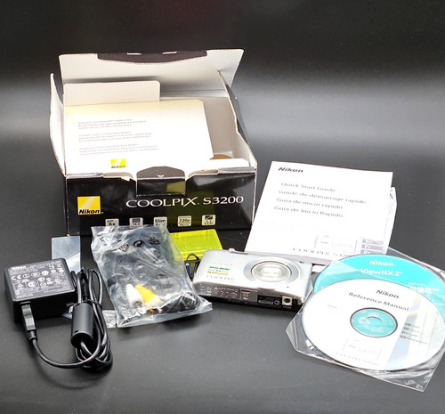 Nikon coolpix s3200 - nikon,