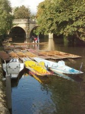 PHOTO  PEDALO PUNTS MAGDALEN
