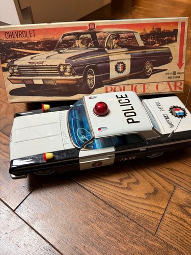 Bandai tin toy car chevrolet - tin,