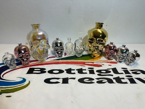 Bottiglia vuota teschio skull - vuota,