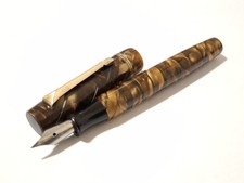 penna celluloide brown