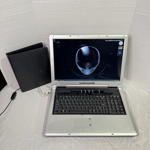 Alienware m5700i - m5700i, 17"