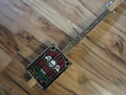 Weeklyhouse cigar box - weeklyhouse,