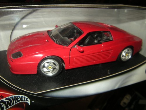 Hot wheels ferrari - 1:18,