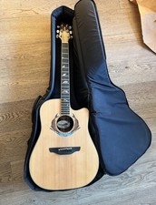 chitarra acustica takamine