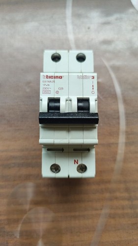 Bticino magnetotermico 25a - 25a, 2