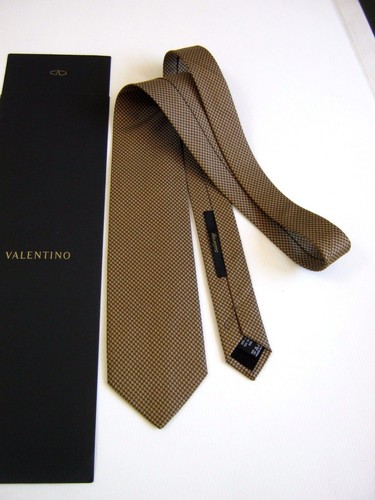 Valentino garavani nuova - valentino,