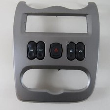 Aeratore centrale 8200739438 per DACIA SANDERO MK1 2008-2012 usato (24810)