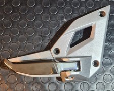 Supporto Poggiapiedi Passeggero Posteriore Destro Originale Peugeot Xp400 Gt 