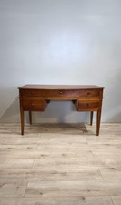 81813 Scrivania in legno massello con tre cassetti