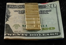 Laurea design a righe oro