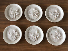 Stock Di 6 Piattini In Ceramica Bambino In Bassorilievo Decorazione Bomboniera