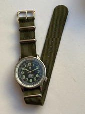 RARE MEN WRIST Watch QUARTZ