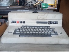 Macchina da scrivere Olivetti