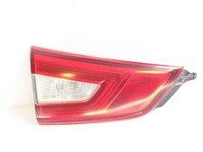 Nissan Qashqai 2015 fanale posteriore sinistro fanale posteriore interno BOS106829
