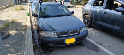 Ricambi volvo v40 - ricambi,