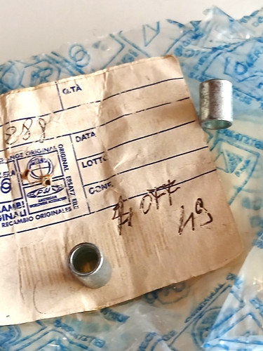 Coppia distanziali parafango - coppia,