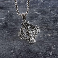 Collana con ciondolo croce