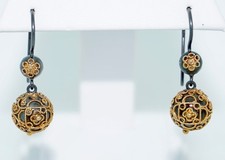 Orecchini pendenti a goccia Castellani in argento revival etrusco oro 18 kt